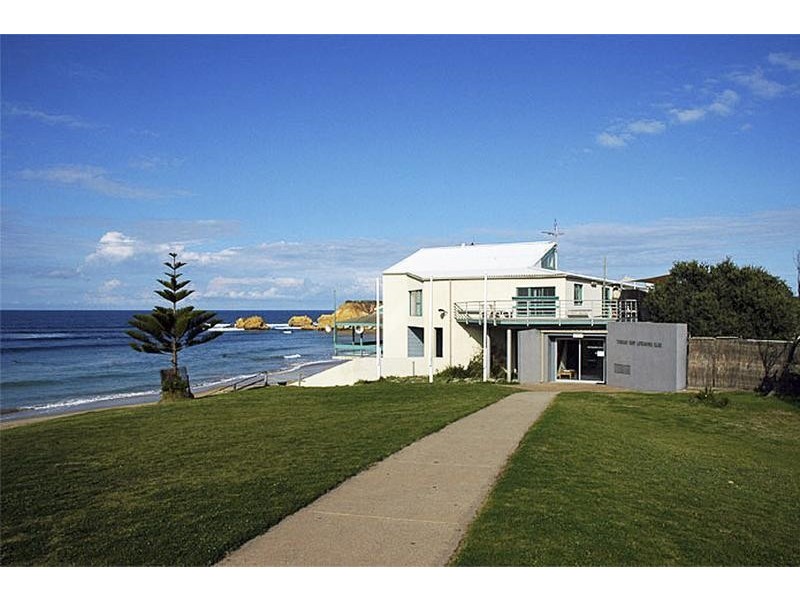 8 Eton Road, Torquay VIC 3228