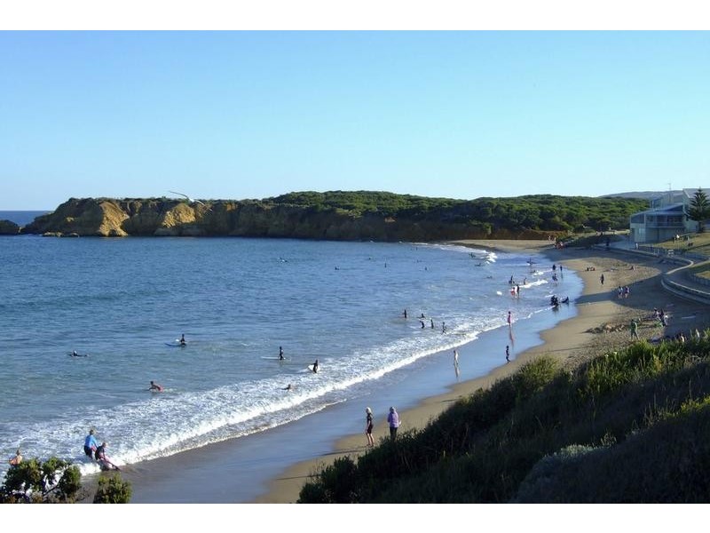 8 Eton Road, Torquay VIC 3228