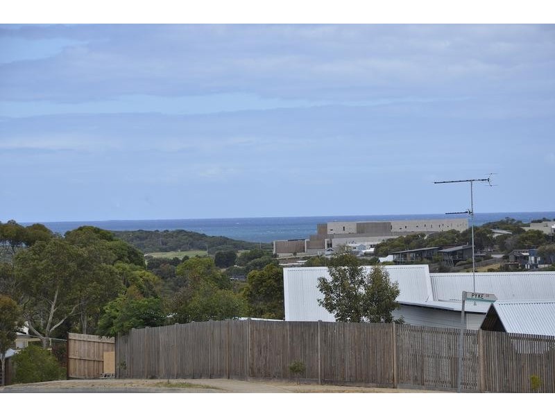 73 Alleyne Ave, Torquay VIC 3228