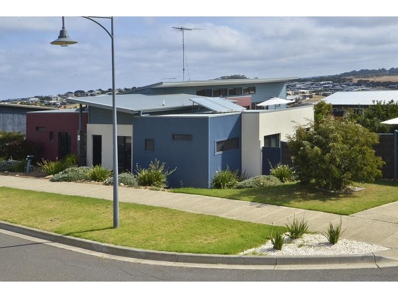 73 Alleyne Ave, Torquay VIC 3228