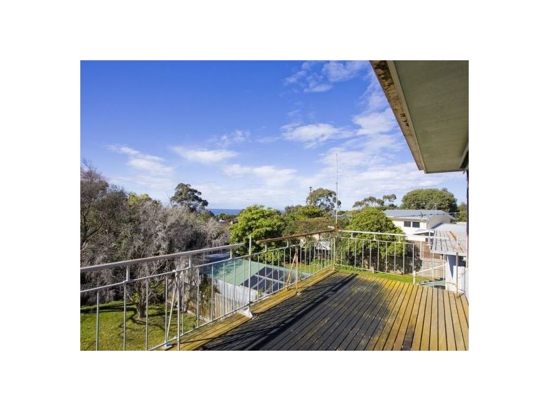 12 Follet St, Torquay VIC 3228