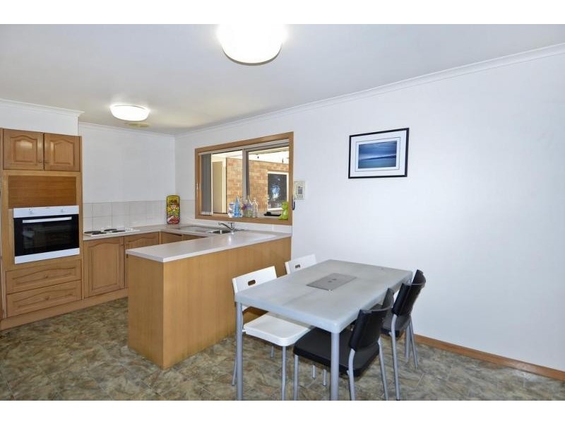 1/10 Boston Road, Torquay VIC 3228