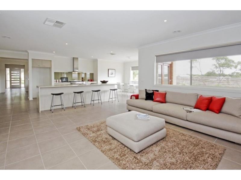 25 Enfield Drive, Torquay VIC 3228