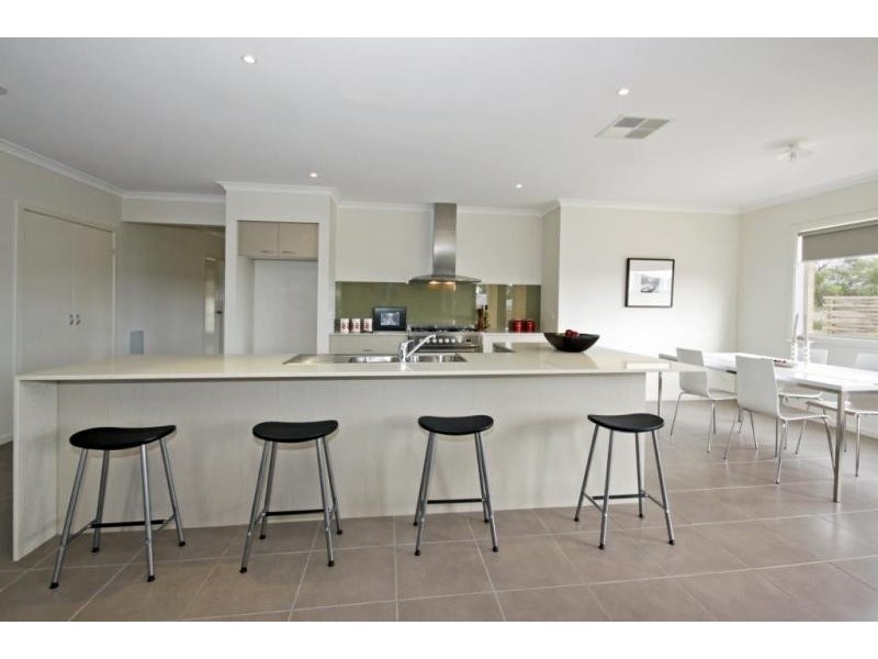 25 Enfield Drive, Torquay VIC 3228