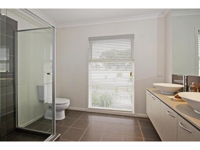 25 Enfield Drive, Torquay VIC 3228