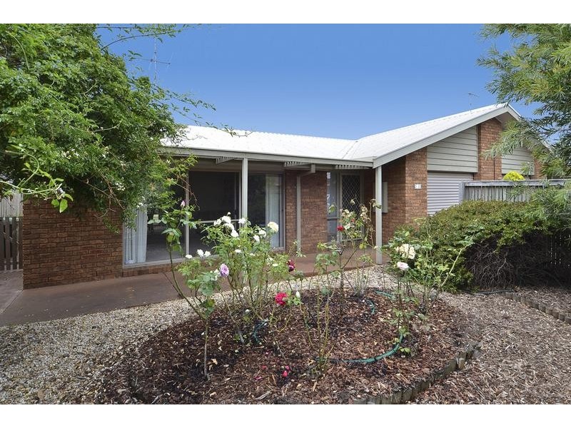 1/16 Golden Beach Way, Torquay VIC 3228