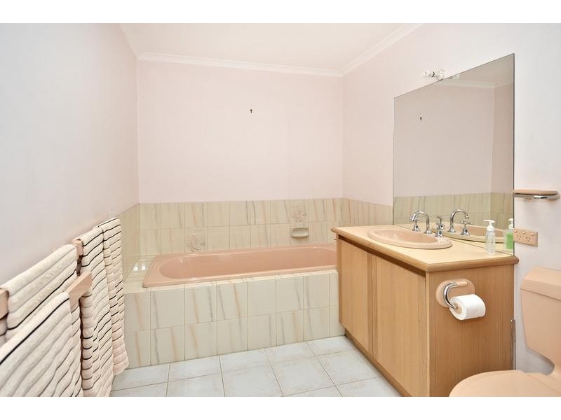 1/16 Golden Beach Way, Torquay VIC 3228