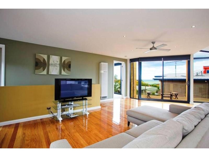 18A Felix Crescent, Torquay VIC 3228