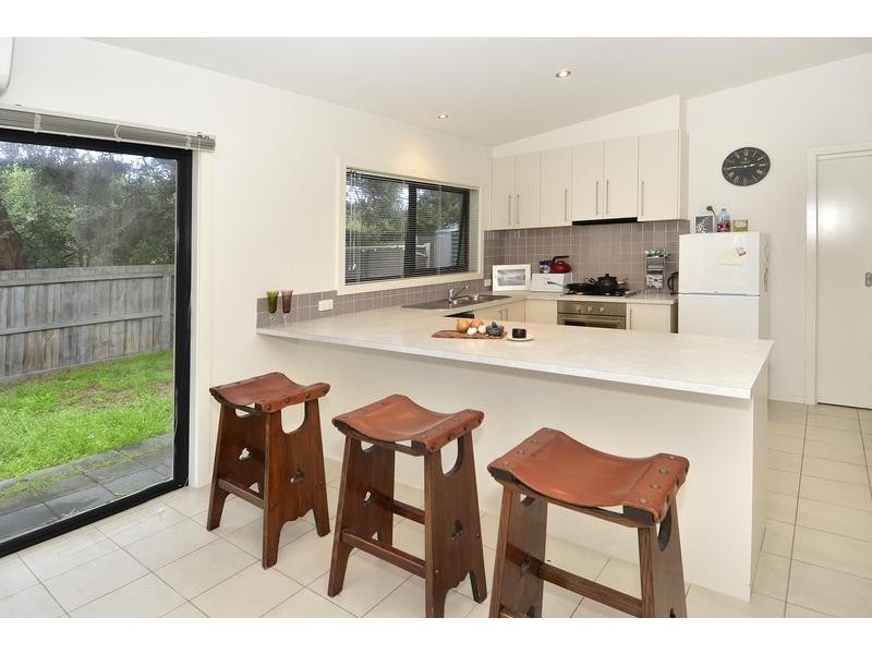 2/23 -25 Boston Road, Torquay VIC 3228