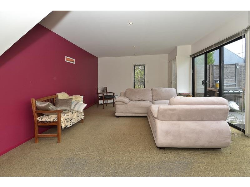 2/23 -25 Boston Road, Torquay VIC 3228