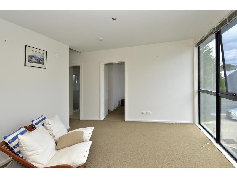 2/23 -25 Boston Road, Torquay VIC 3228