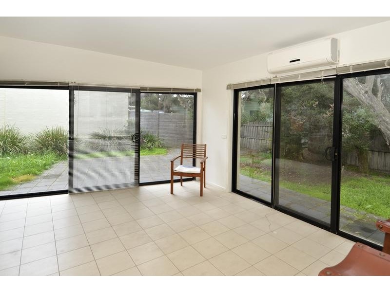 2/23 -25 Boston Road, Torquay VIC 3228