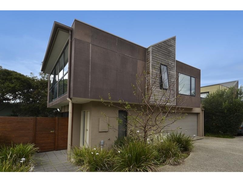 2/23 -25 Boston Road, Torquay VIC 3228