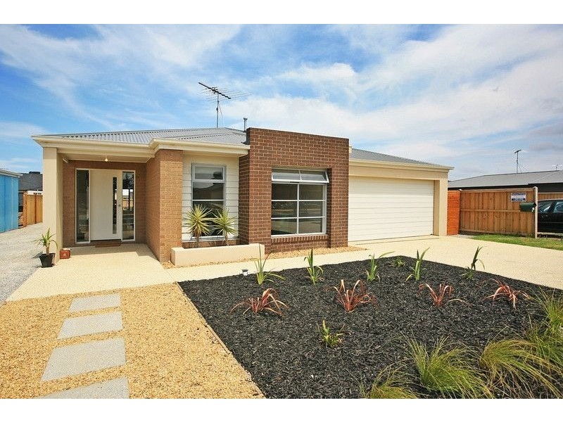 17 Centreside Drive, Torquay VIC 3228