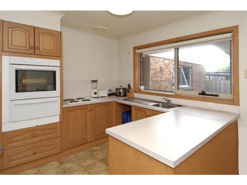 2/10 Boston Road, Torquay VIC 3228