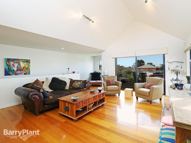 19 Pomora Avenue, Torquay VIC 3228