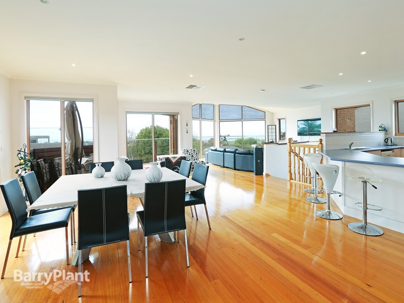 4 The Mews, Torquay VIC 3228