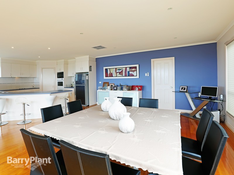 4 The Mews, Torquay VIC 3228