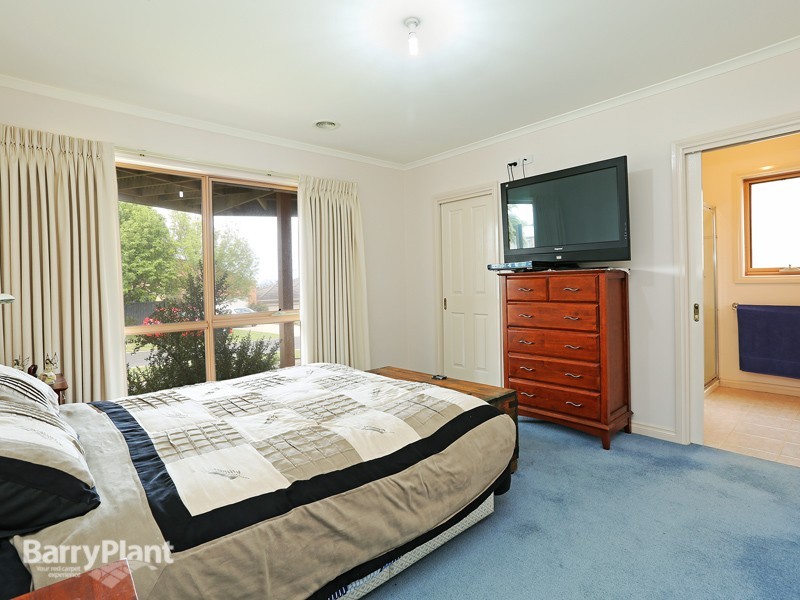 4 The Mews, Torquay VIC 3228