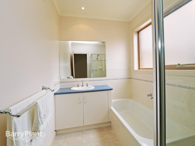 4 The Mews, Torquay VIC 3228