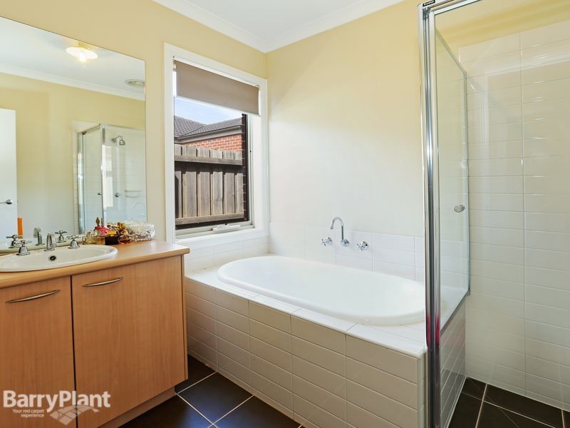 10 Rippleside Drive, Torquay VIC 3228
