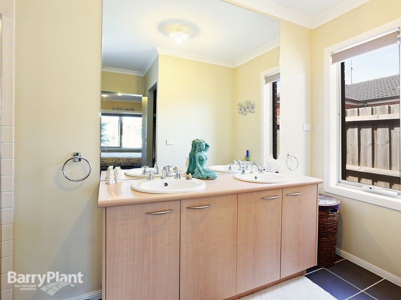 10 Rippleside Drive, Torquay VIC 3228