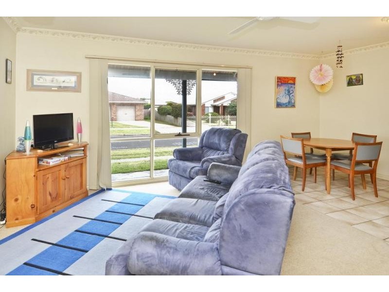 2//17 Colina Court, Torquay VIC 3228