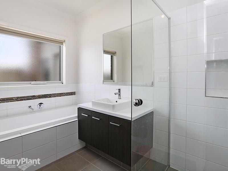 2A Centreside Drive, Torquay VIC 3228