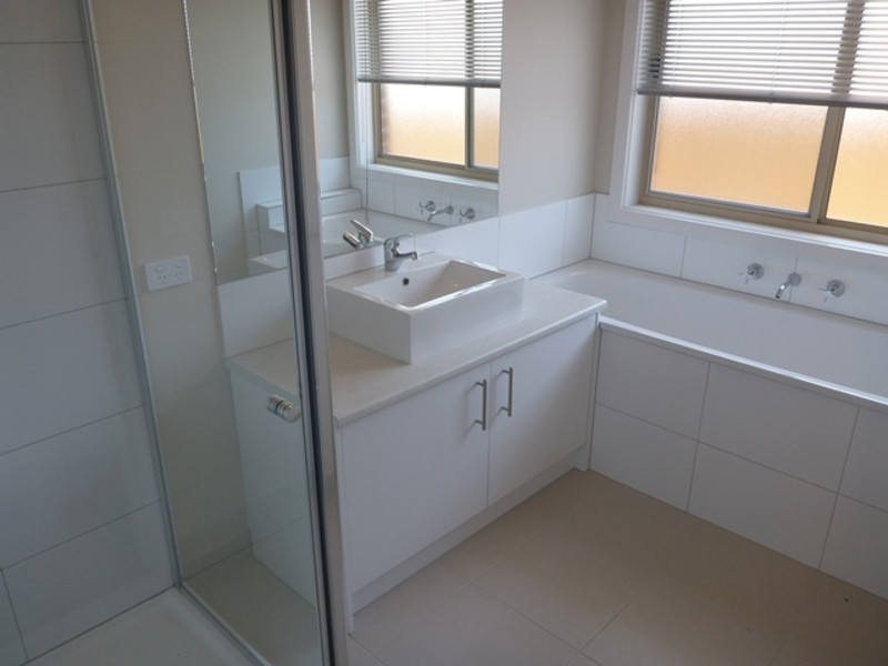 10 Daybreak Avenue, Connewarre VIC 3227