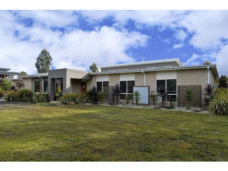 16 Ocean Acres Drive, Torquay VIC 3228