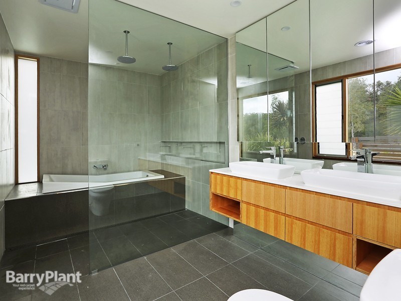 16 Ocean Acres Drive, Torquay VIC 3228