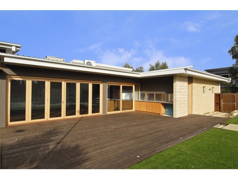 16 Ocean Acres Drive, Torquay VIC 3228