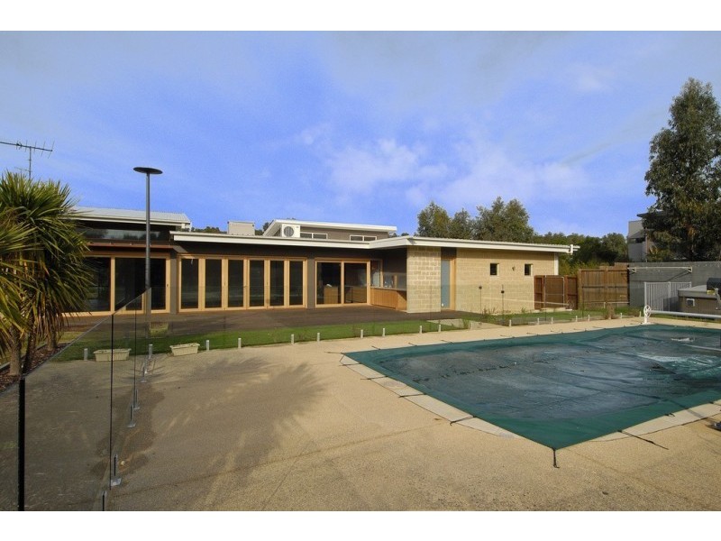 16 Ocean Acres Drive, Torquay VIC 3228