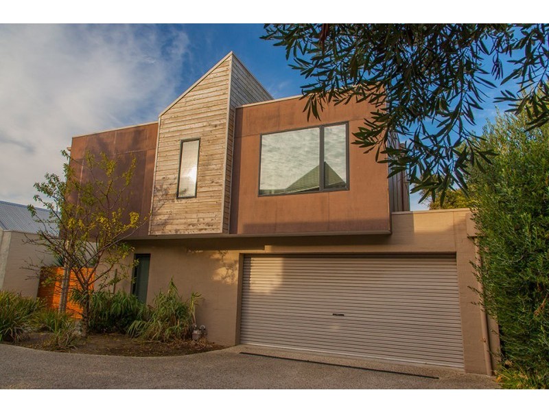 2/23-25 Boston Road, Torquay VIC 3228