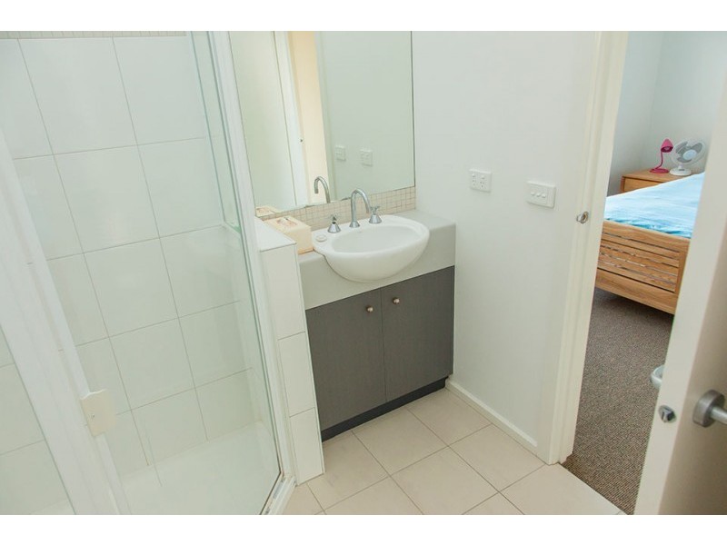 2/23-25 Boston Road, Torquay VIC 3228
