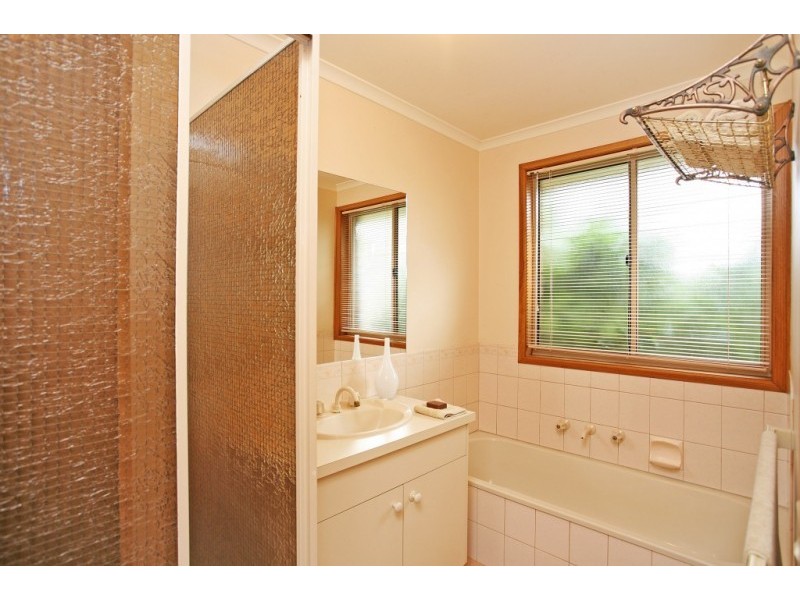 13 Golden Beach Way, Torquay VIC 3228