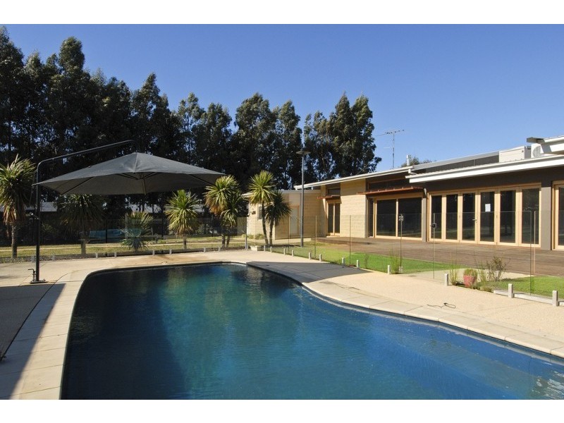 16 Ocean Acres Drive, Torquay VIC 3228