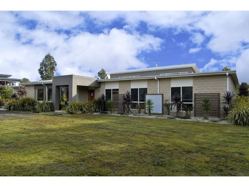 16 Ocean Acres Drive, Torquay VIC 3228