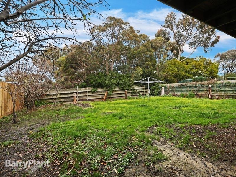 17 Inveray Ave, Jan Juc VIC 3228