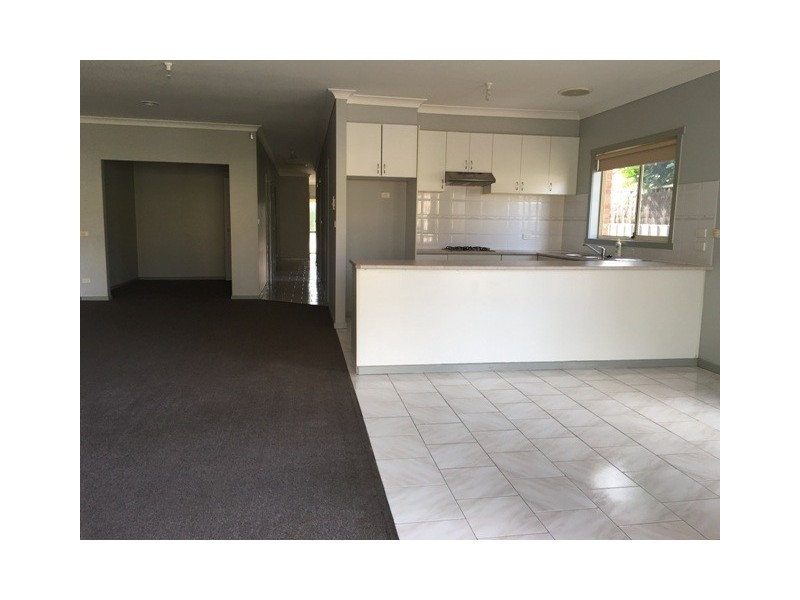 40 Loch Ard Drive, Torquay VIC 3228