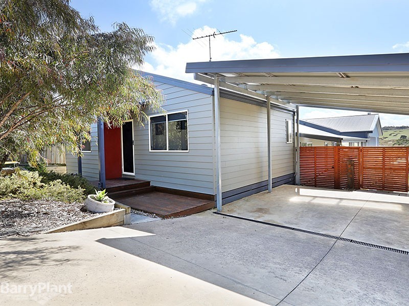 16 Danawa Drive, Torquay VIC 3228