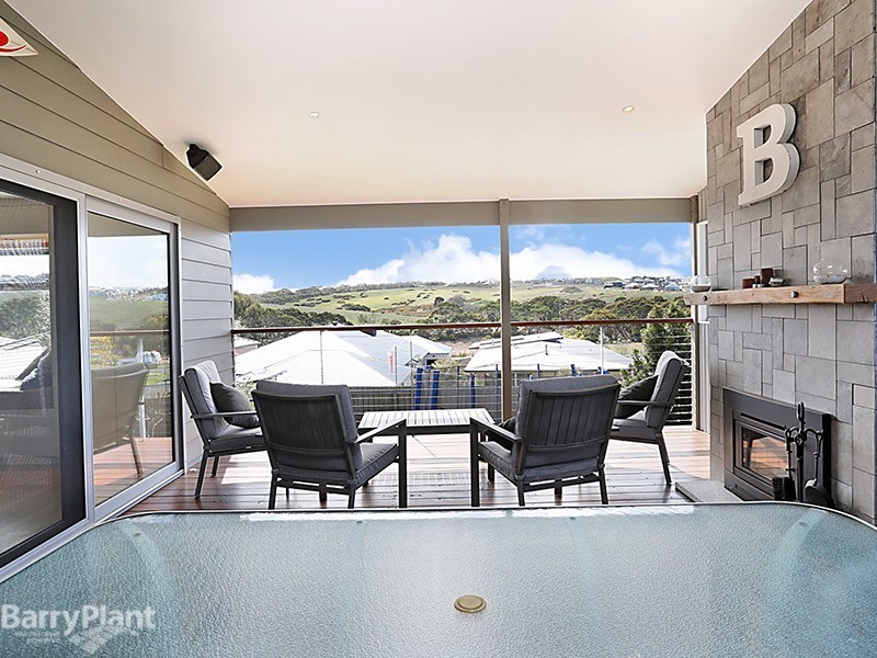 16 Danawa Drive, Torquay VIC 3228