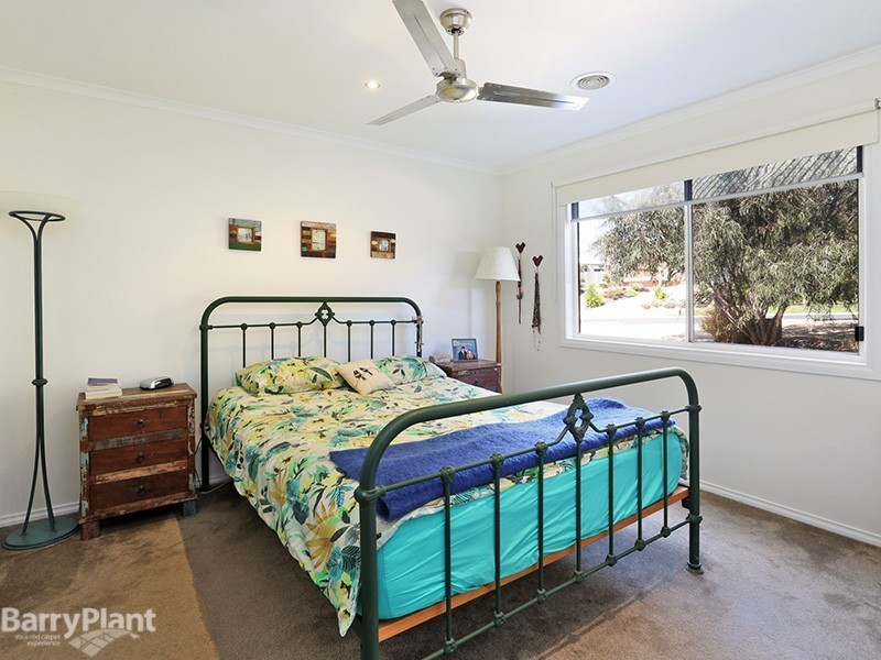 16 Danawa Drive, Torquay VIC 3228