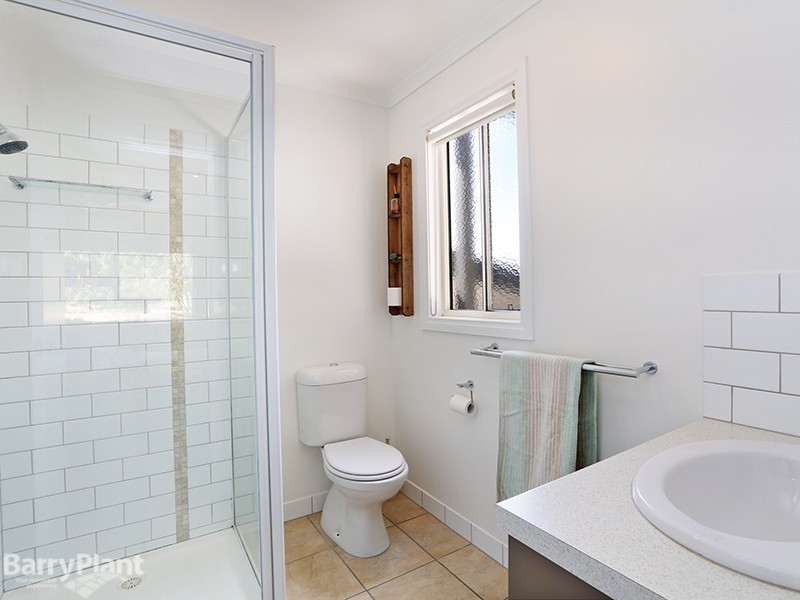 16 Danawa Drive, Torquay VIC 3228