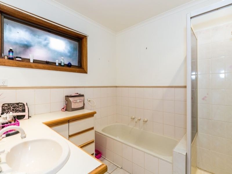 10 Loch Ard Drive, Torquay VIC 3228