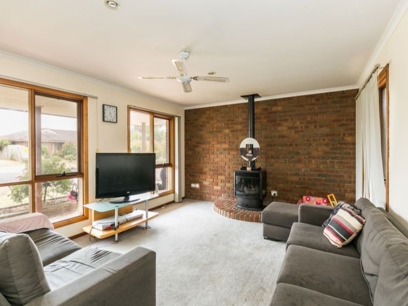 10 Loch Ard Drive, Torquay VIC 3228