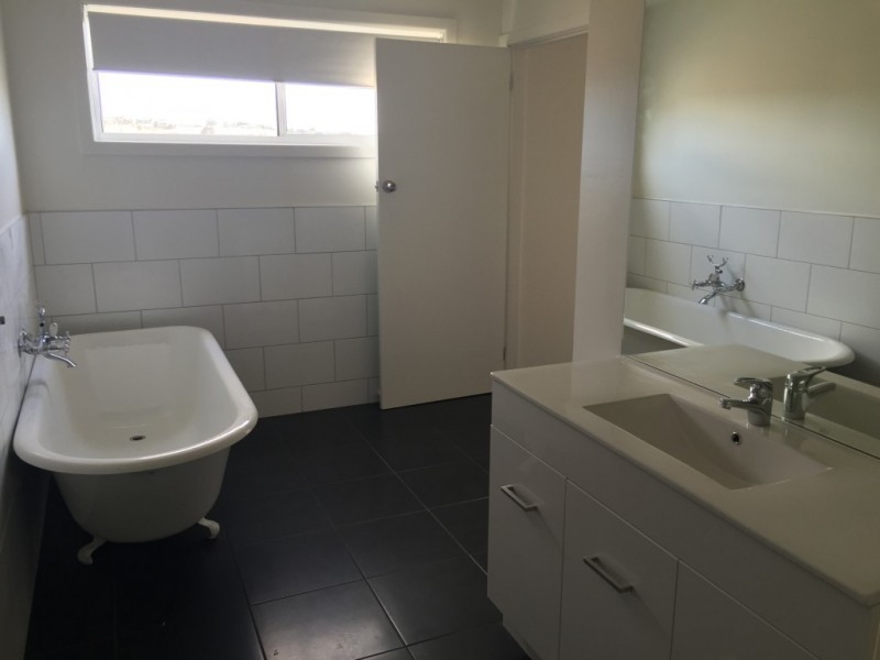 Cnr Dickens and Williams Road, Mount Duneed VIC 3216