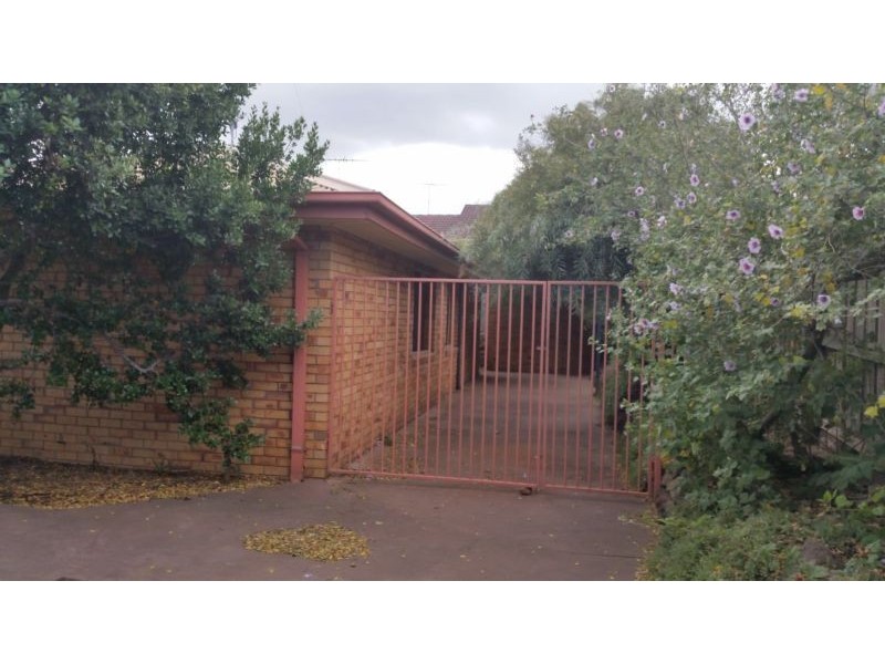 3/8 Geelong Road, Torquay VIC 3228