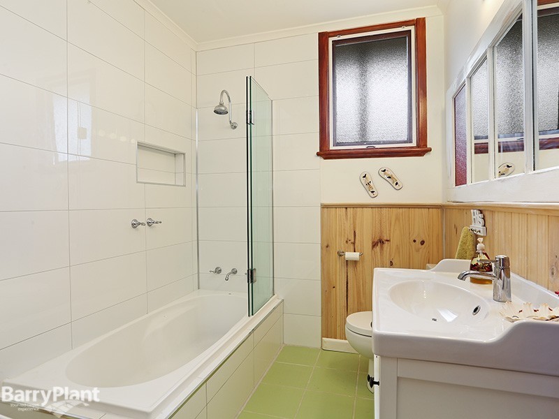 64 Darian Road, Torquay VIC 3228