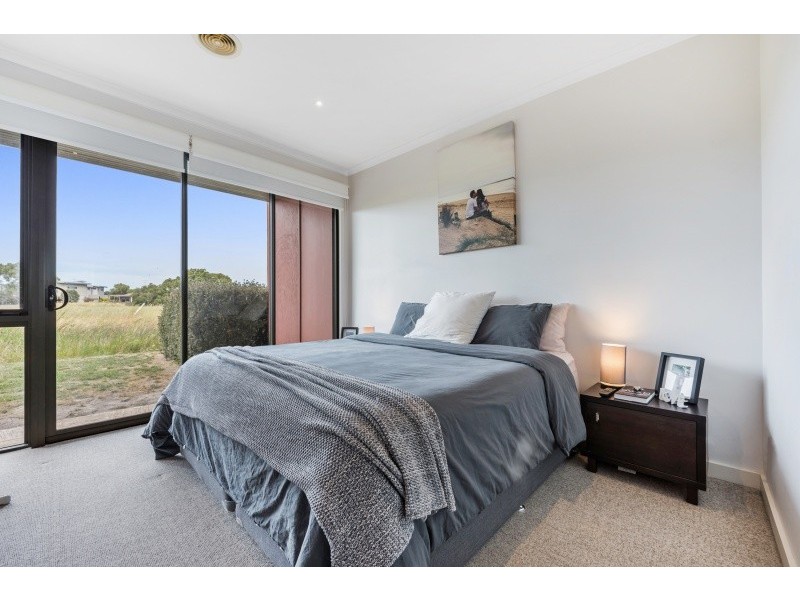 12 Shore Place, Torquay VIC 3228